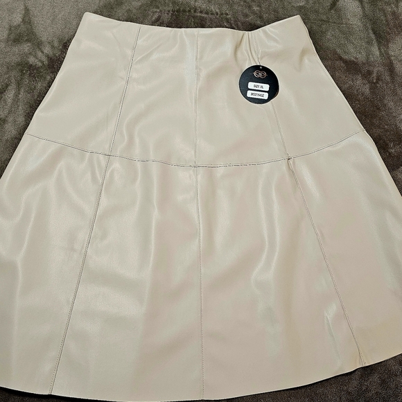ONE 5 ONE Leather Ivory Skirt A line Stitched size XL - Picture 5 of 13